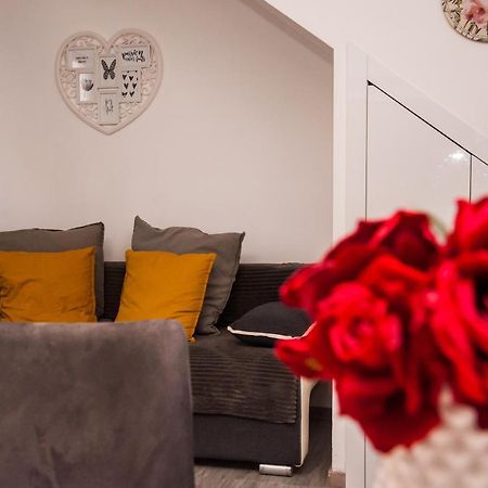 Miki - City Center Apartment With Large Balcony Split Exterior foto