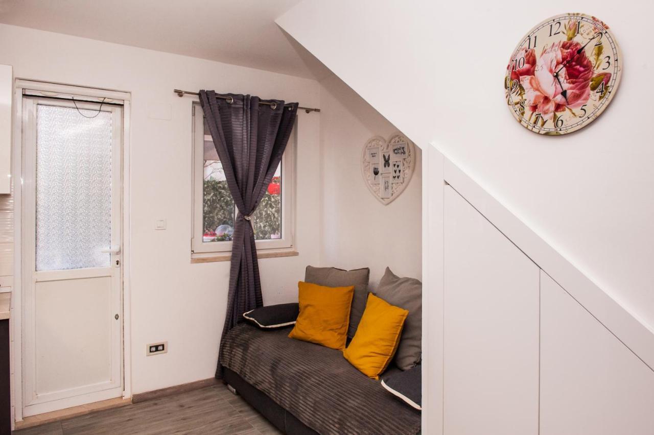 Miki - City Center Apartment With Large Balcony Split Exterior foto