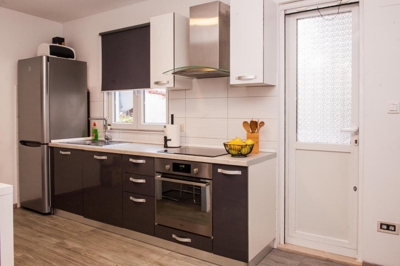 Miki - City Center Apartment With Large Balcony Split Exterior foto